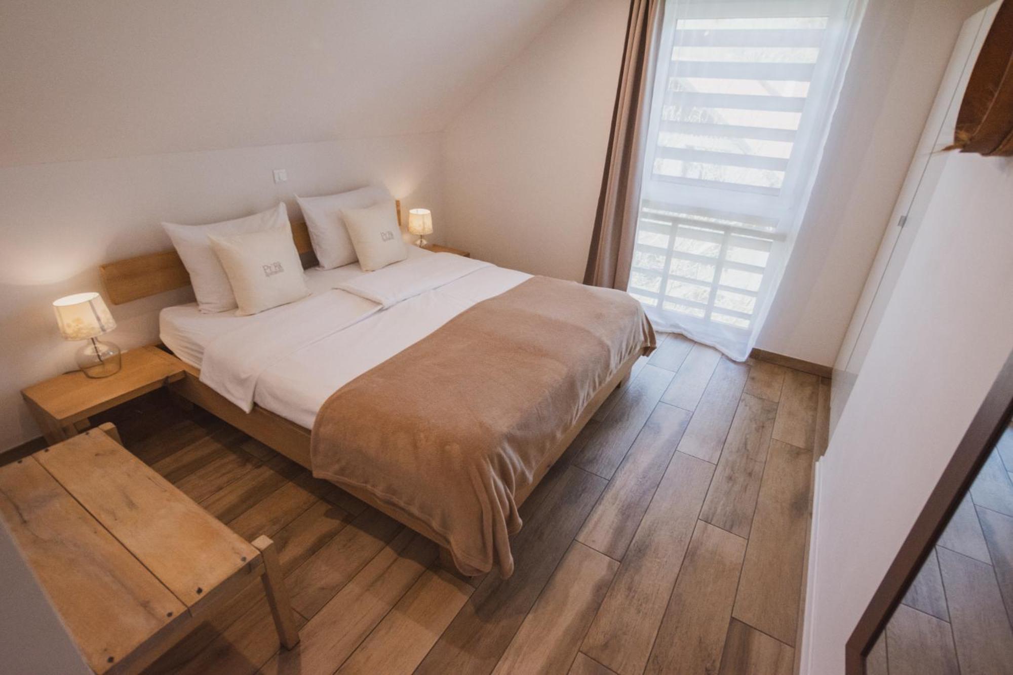 Pr'Fik Apartments Kranj Rum bild